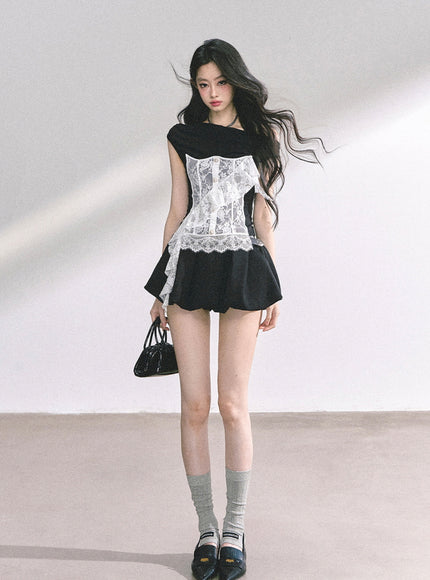 Sculpted Belt Skirt - Black