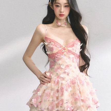 K Poupée Dresses collection of spotlight-ready K-fashion styles from mini to maxi. Chic accents and playful details create undeniable charm, perfect for parties, dates, and unforgettable moments where timeless presence defines your look