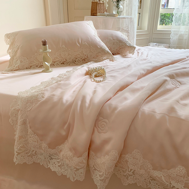Lace Bloom Dream Bedding Set