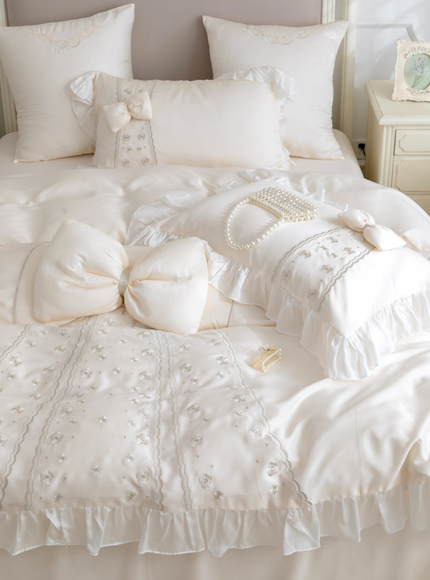 Embroidered Bow Lace Bedding Set