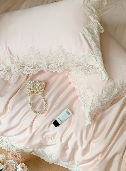 Lace Bloom Dream Bedding Set