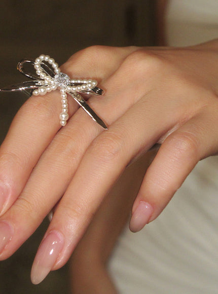 Pearl Lustre Tie Open Ring