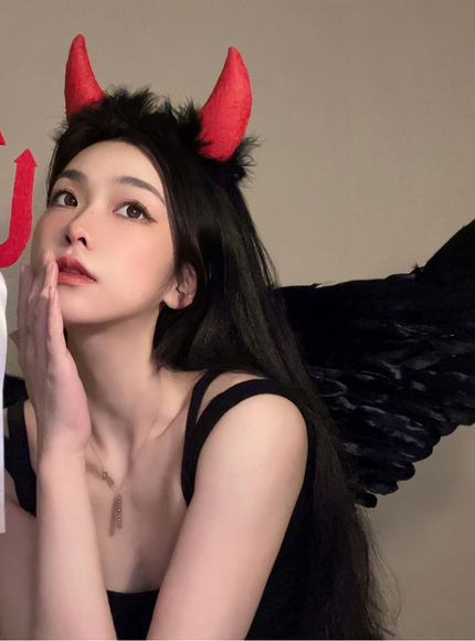 Good Girl / Bad Girl Wings