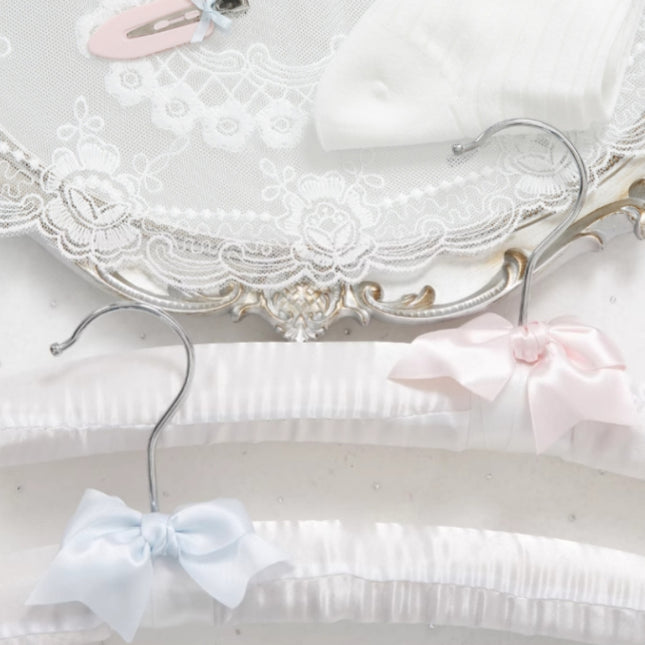 Lace Bow Puff Hanger