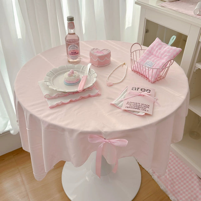 Ribbon Whimsy Table Cover