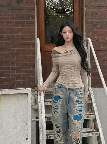 Off-Shoulder Slim Fit Top 