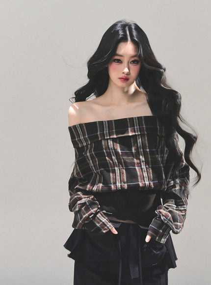 Off-Shoulder Plaid Cropped Top
