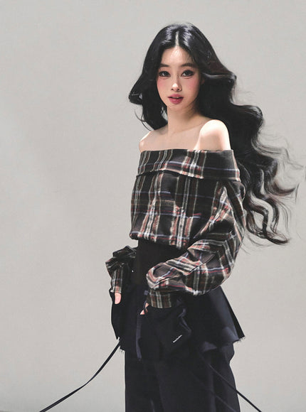 Off-Shoulder Plaid Cropped Top