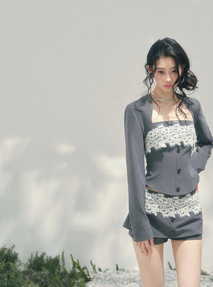 Feminine Edge Layered Set