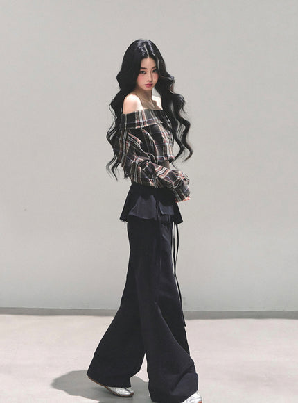 Off-Shoulder Plaid Cropped Top