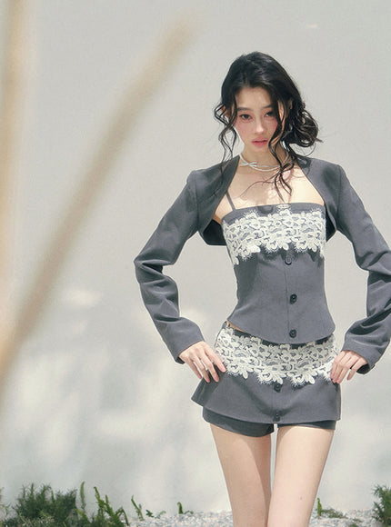 Feminine Edge Layered Set