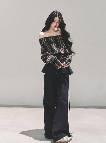 Off-Shoulder Plaid Cropped Top