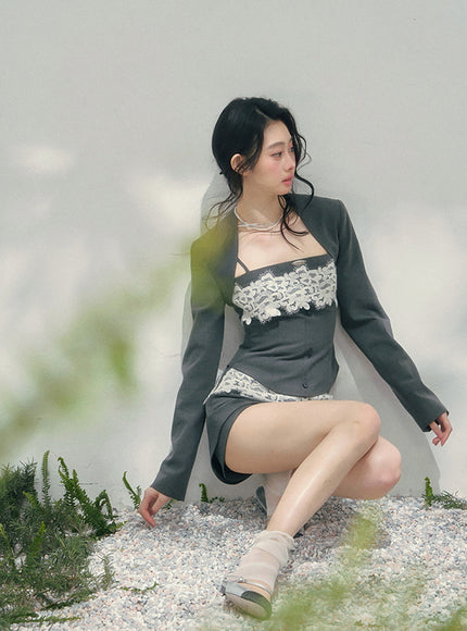 Feminine Edge Layered Set