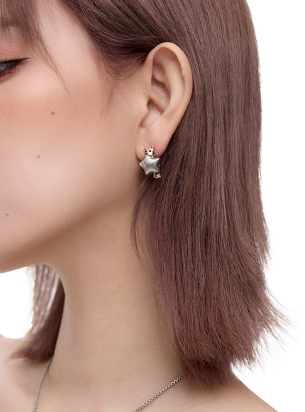 Moonlight Cat Pearl Earrings