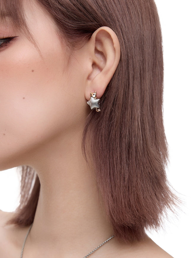 Moonlight Cat Pearl Earrings