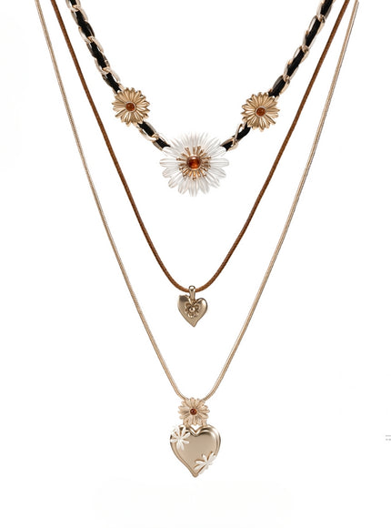 Blooming Daisy Charm Necklace