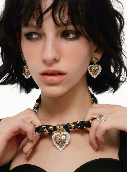 Vintage Ruffle Heart Statement Necklace