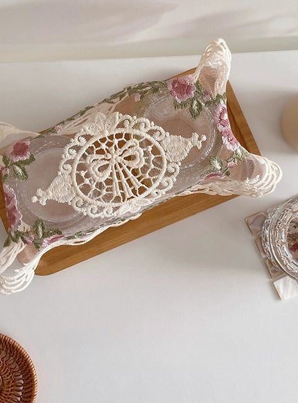 Lace Bloom Tray Mat