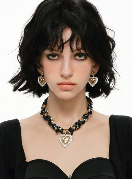 Vintage Ruffle Heart Statement Necklace