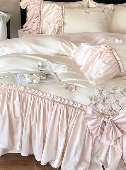 Rose Embrace Bedding Set