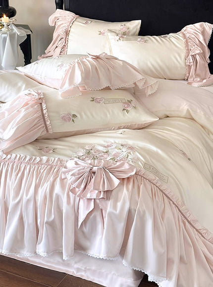 Rose Embrace Bedding Set