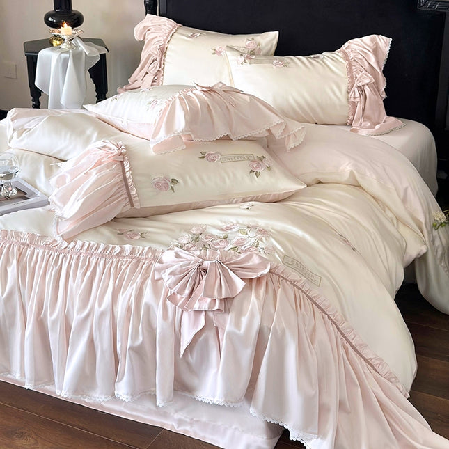 Rose Embrace Bedding Set
