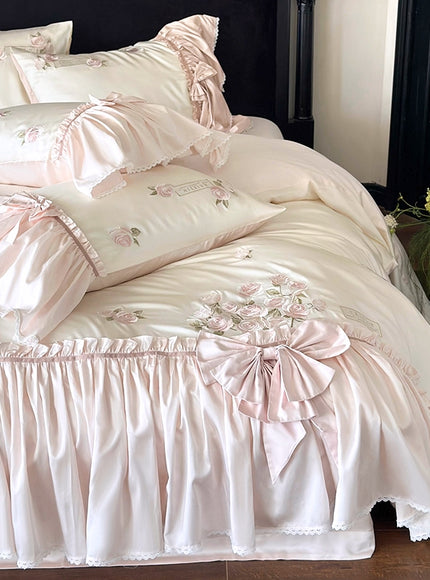 Rose Embrace Bedding Set