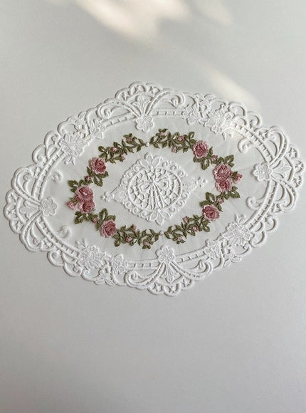 Lace Bloom Tray Mat