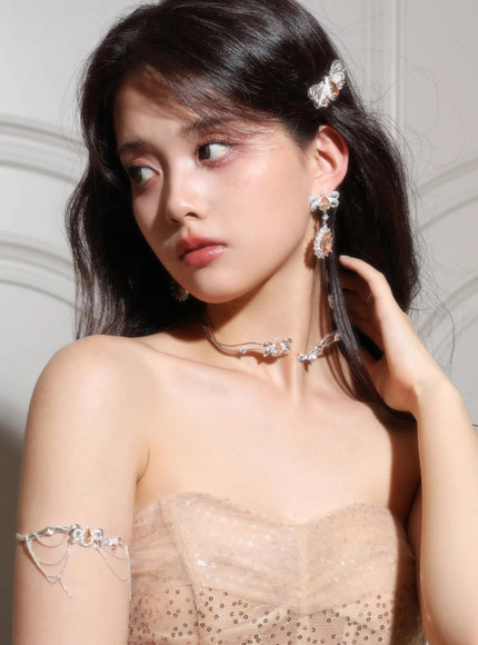 Amber Bow Chain Arm Cuff