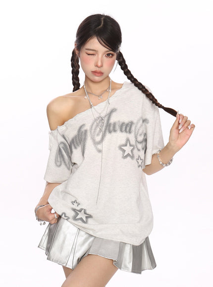 Star Graphic Oversized Top