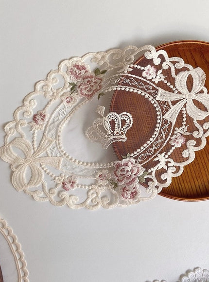Lace Bloom Tray Mat