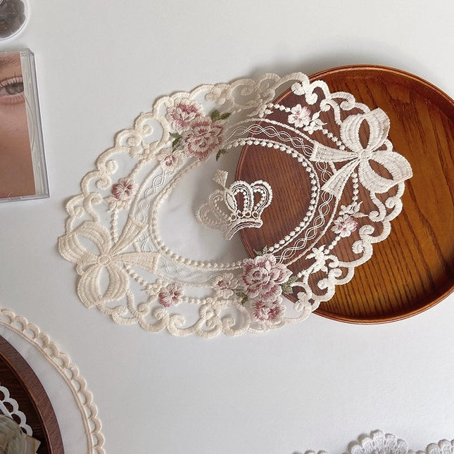 Lace Bloom Tray Mat
