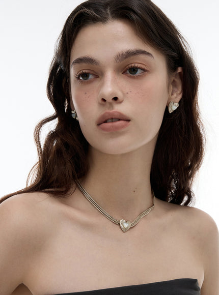 Lueur Heart Twist Chain Necklace