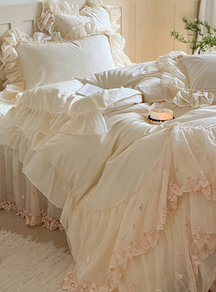 Ruffled Lace Canopy Bedding Set