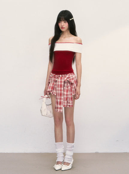 Contrast Off-Shoulder Slim Top