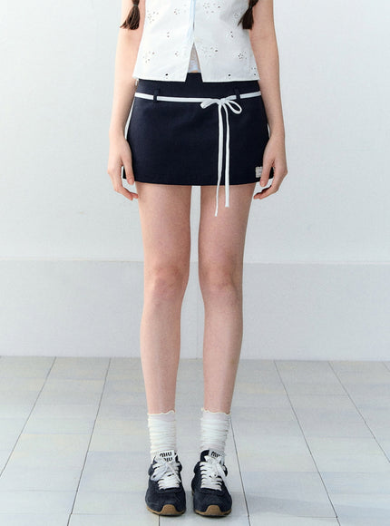 Contrast Tie Mini Skirt