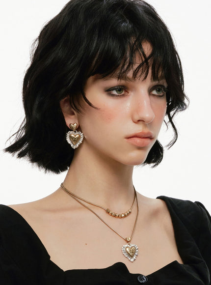 Vintage Ruffle Heart Necklace