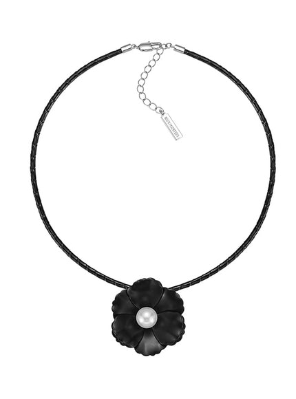 Velvet Noir Bloom Choker