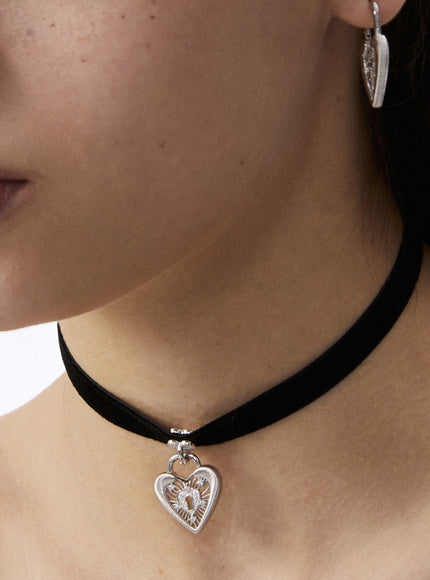 Lock Heart Velvet Choker