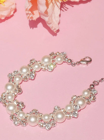 Dewdrop Pearl Charm Bracelet