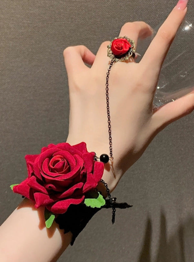 Dark Bloom Chain Bracelet