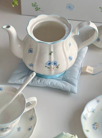 Bluebelle Cottage Porcelain Tea Set