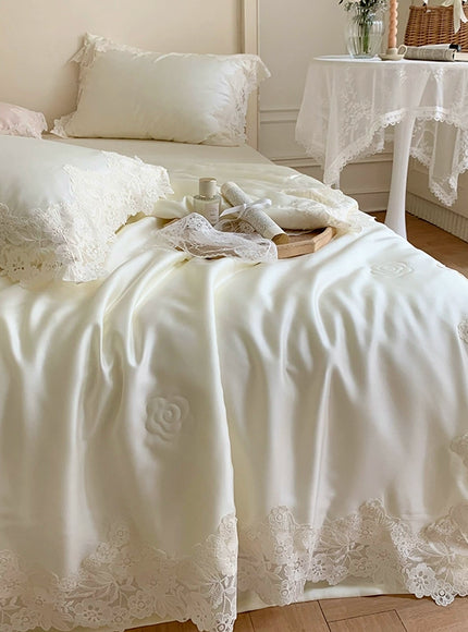 Lace Bloom Dream Bedding Set
