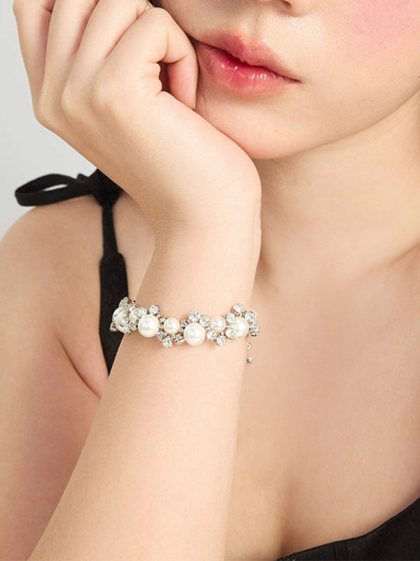 Dewdrop Pearl Charm Bracelet