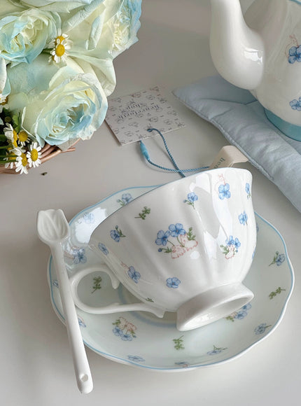 Bluebelle Cottage Porcelain Tea Set