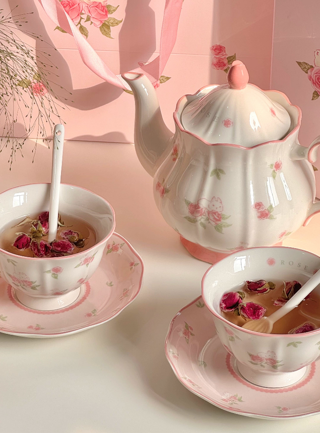 Rosy Scallop Tea Set