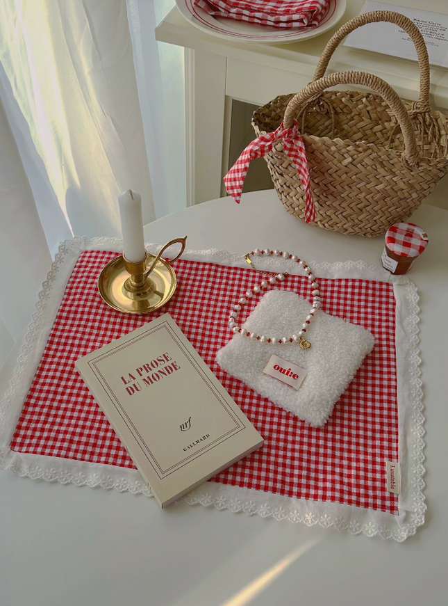 Vienna Lace Gingham Table Mat