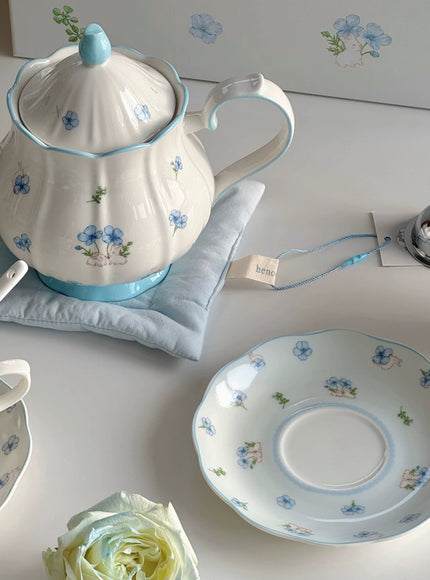 Bluebelle Cottage Porcelain Tea Set