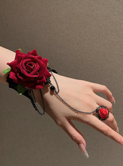 Dark Bloom Chain Bracelet